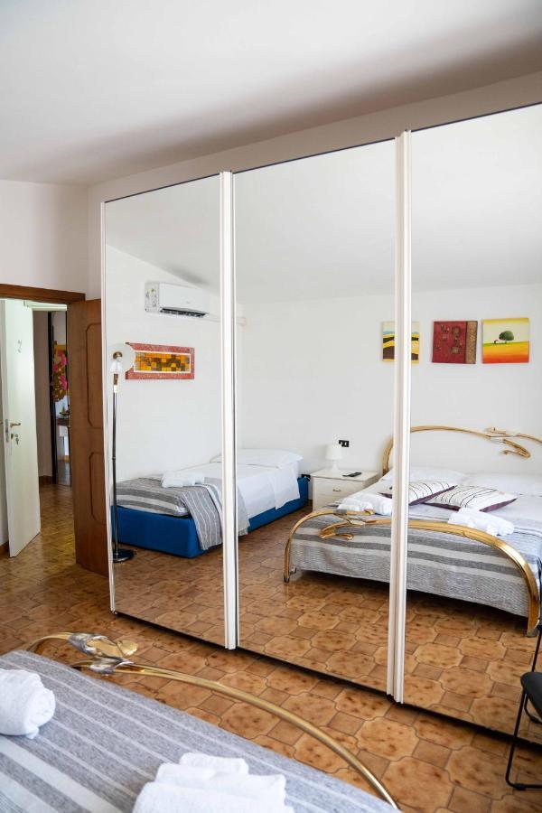 גריסוליאה Queen'S Bed & Breakfast מראה חיצוני תמונה