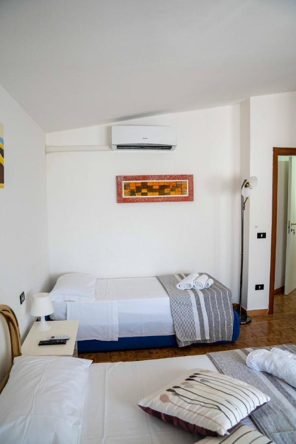 גריסוליאה Queen'S Bed & Breakfast מראה חיצוני תמונה