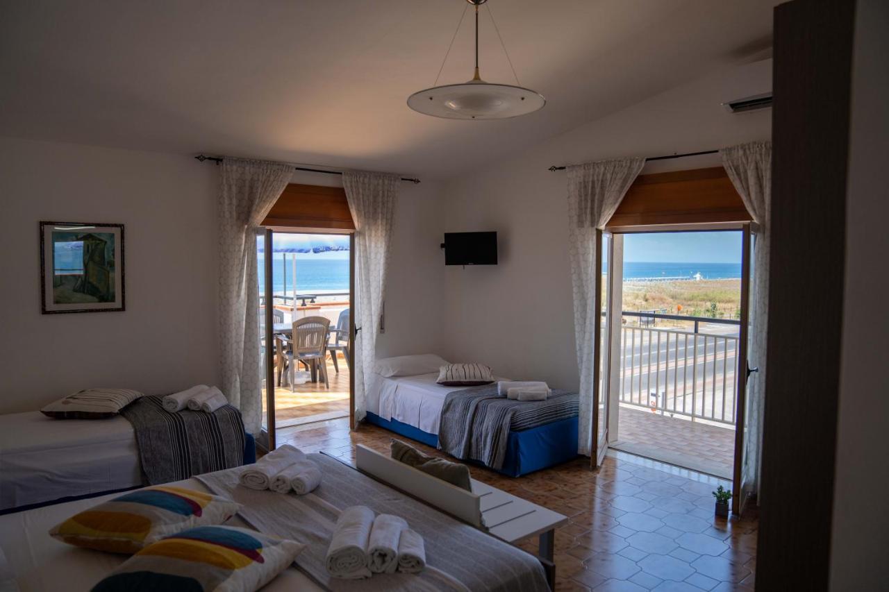 גריסוליאה Queen'S Bed & Breakfast מראה חיצוני תמונה