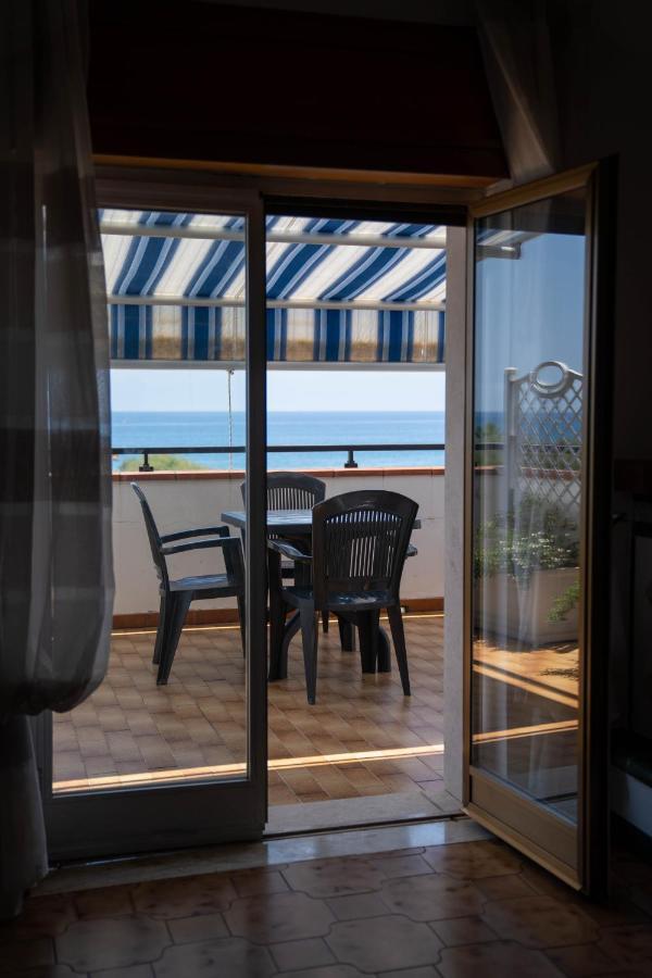 גריסוליאה Queen'S Bed & Breakfast מראה חיצוני תמונה