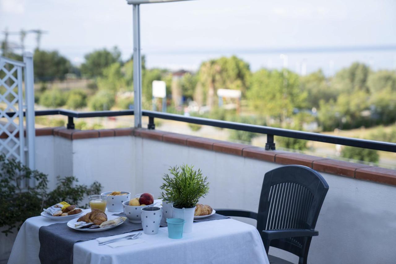 גריסוליאה Queen'S Bed & Breakfast מראה חיצוני תמונה