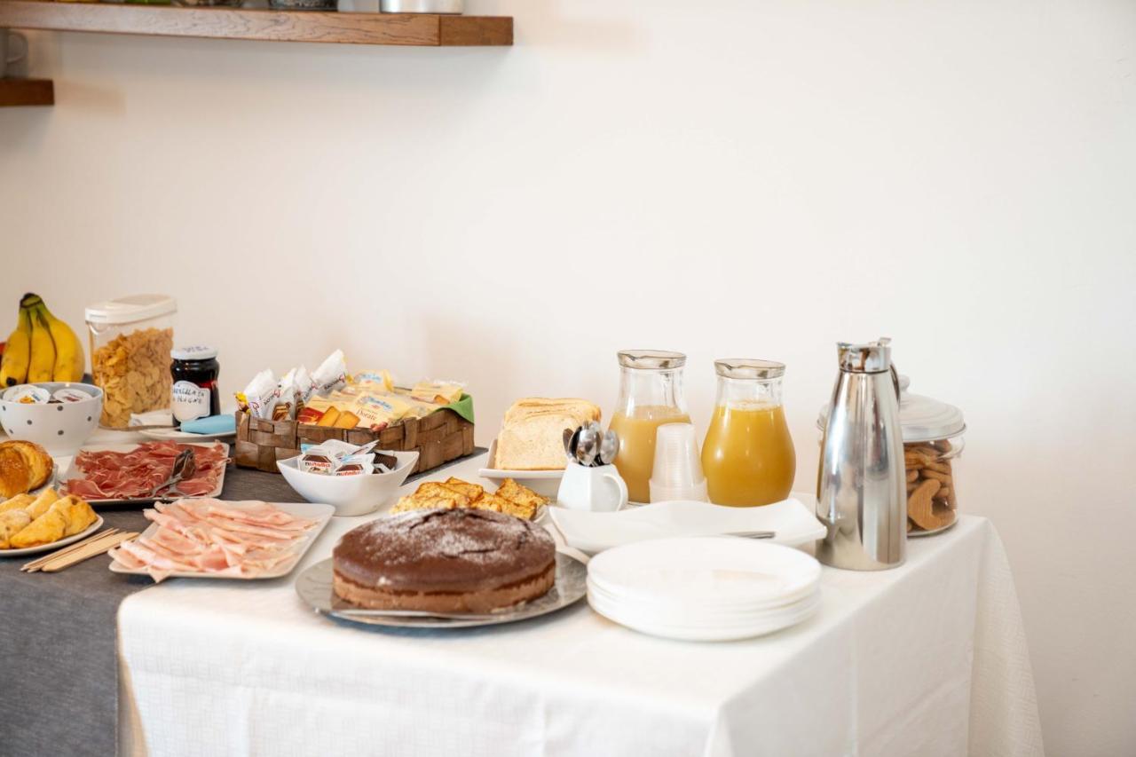 גריסוליאה Queen'S Bed & Breakfast מראה חיצוני תמונה