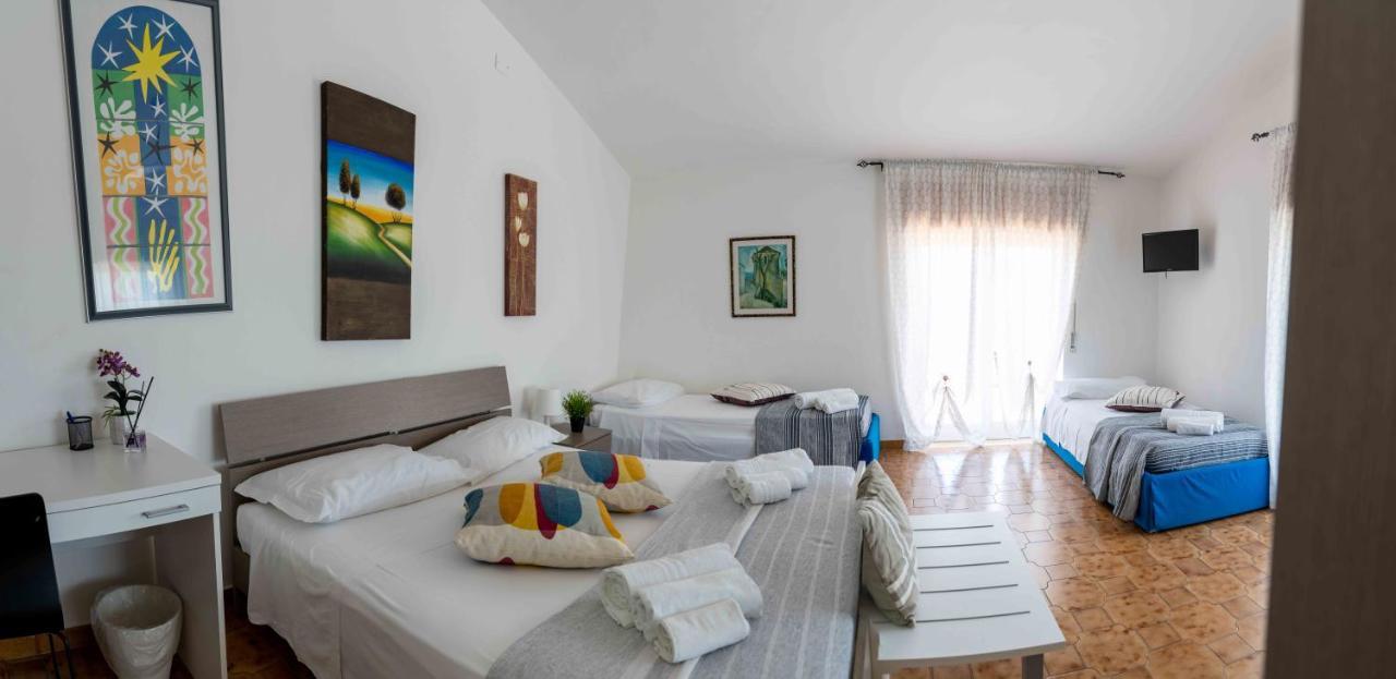 גריסוליאה Queen'S Bed & Breakfast מראה חיצוני תמונה