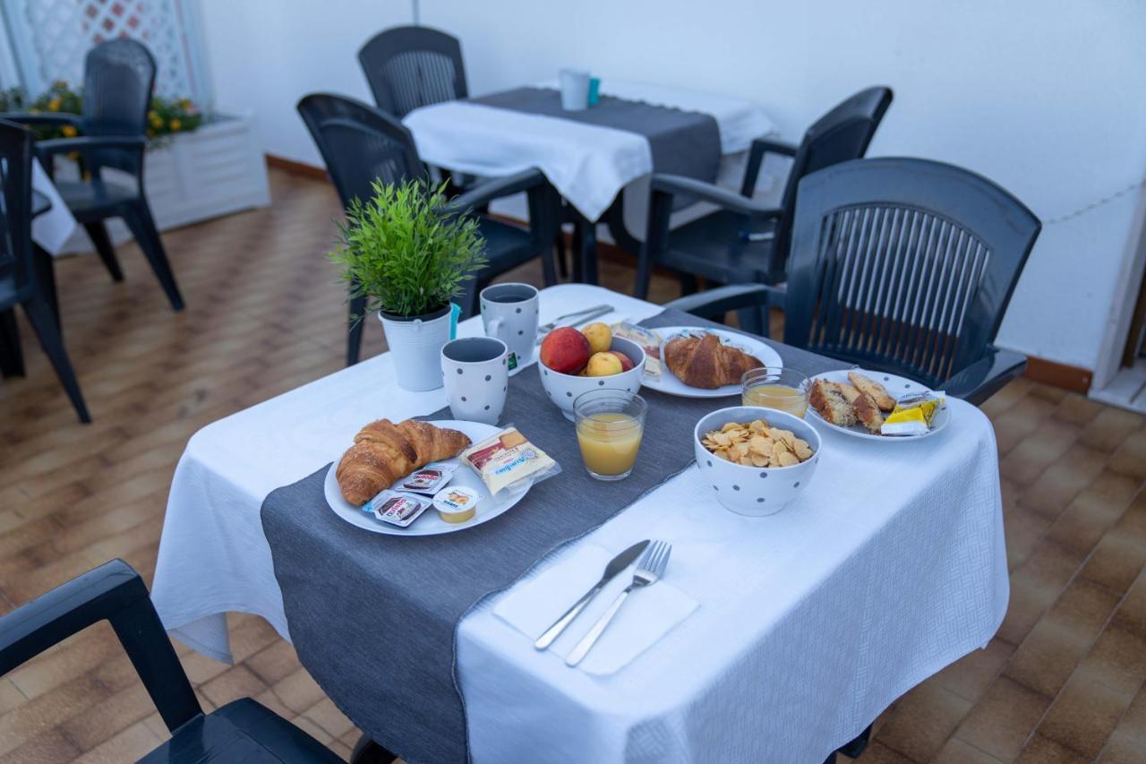 גריסוליאה Queen'S Bed & Breakfast מראה חיצוני תמונה